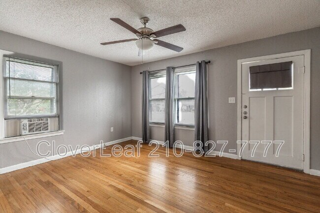Building Photo - 295 N Peach Ave