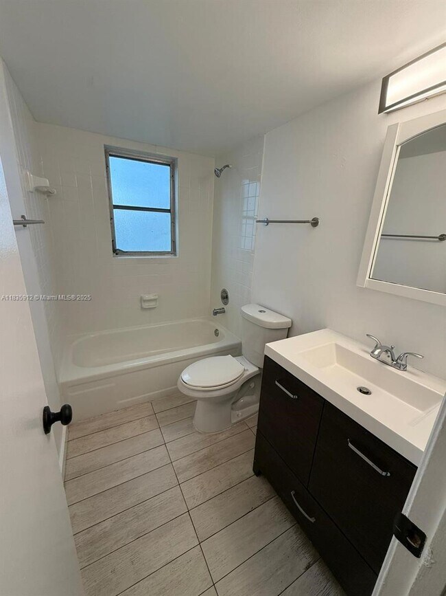 Building Photo - 8610 N Sherman Cir