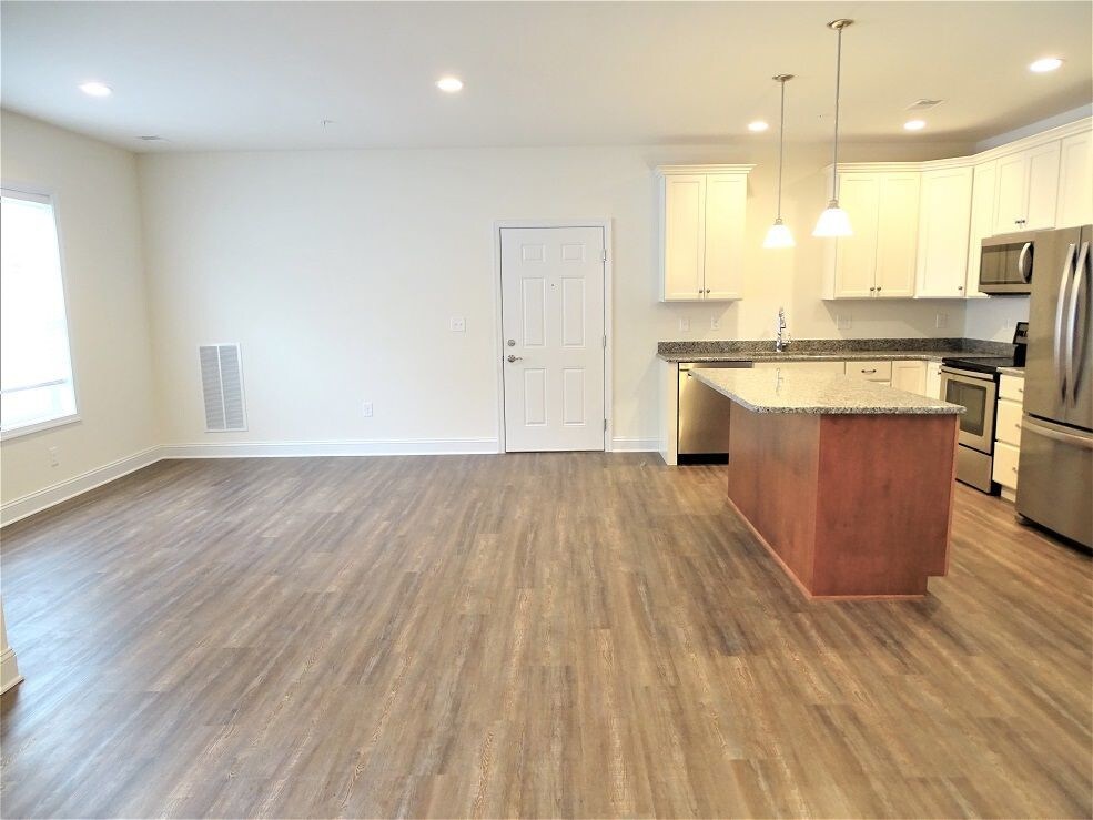 16 Pequea Manor Dr Unit 5, Gordonville, PA 17529 Apartment for Rent