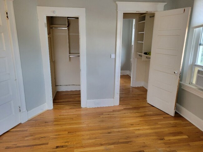 Photo - 2212 Washington Ave Apartment