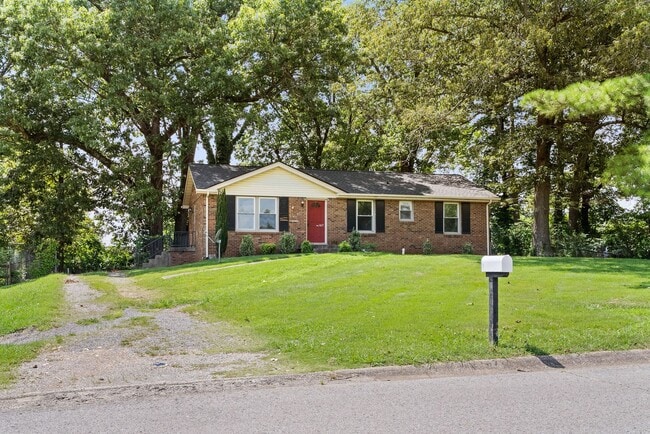 Building Photo - 3 Bedroom Pet Friendly Home For Rent!