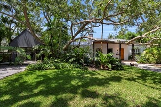 Building Photo - 7420 SW 53rd Pl