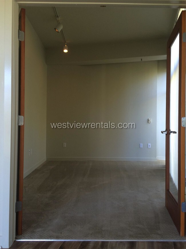 Building Photo - 1225 Railroad Ave
