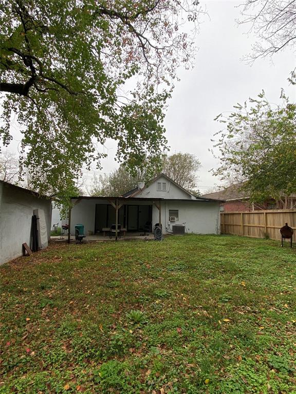 Building Photo - 9402 Lomax St