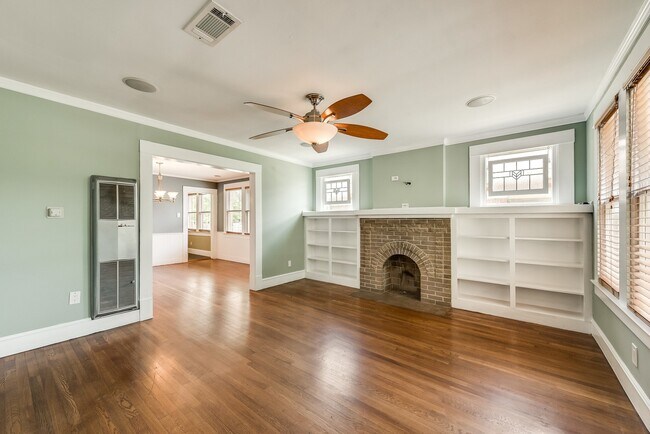 Foto del edificio - Charming 1930s home! Updated!