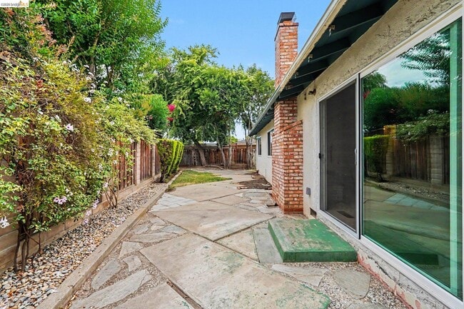 Foto del edificio - 1359 Anza Way