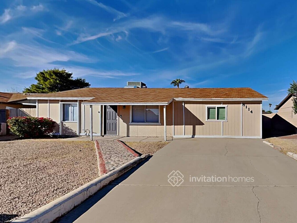 Foto principal - 8114 W Hazelwood St