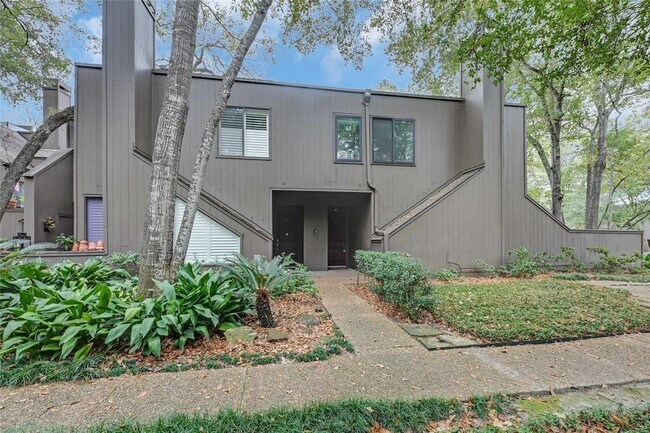 Building Photo - 233 Litchfield Ln