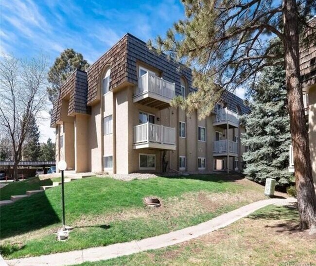 Building Photo - 7615 E Quincy Ave