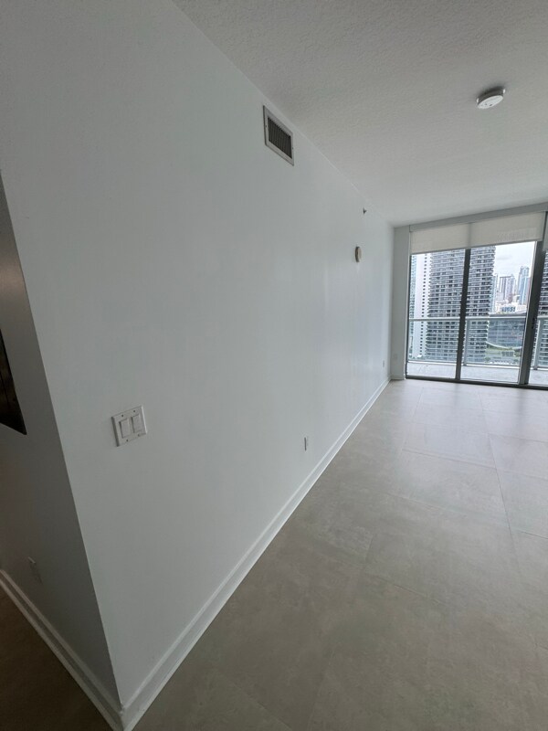 Foto del edificio - 1111 SW 1st Ave