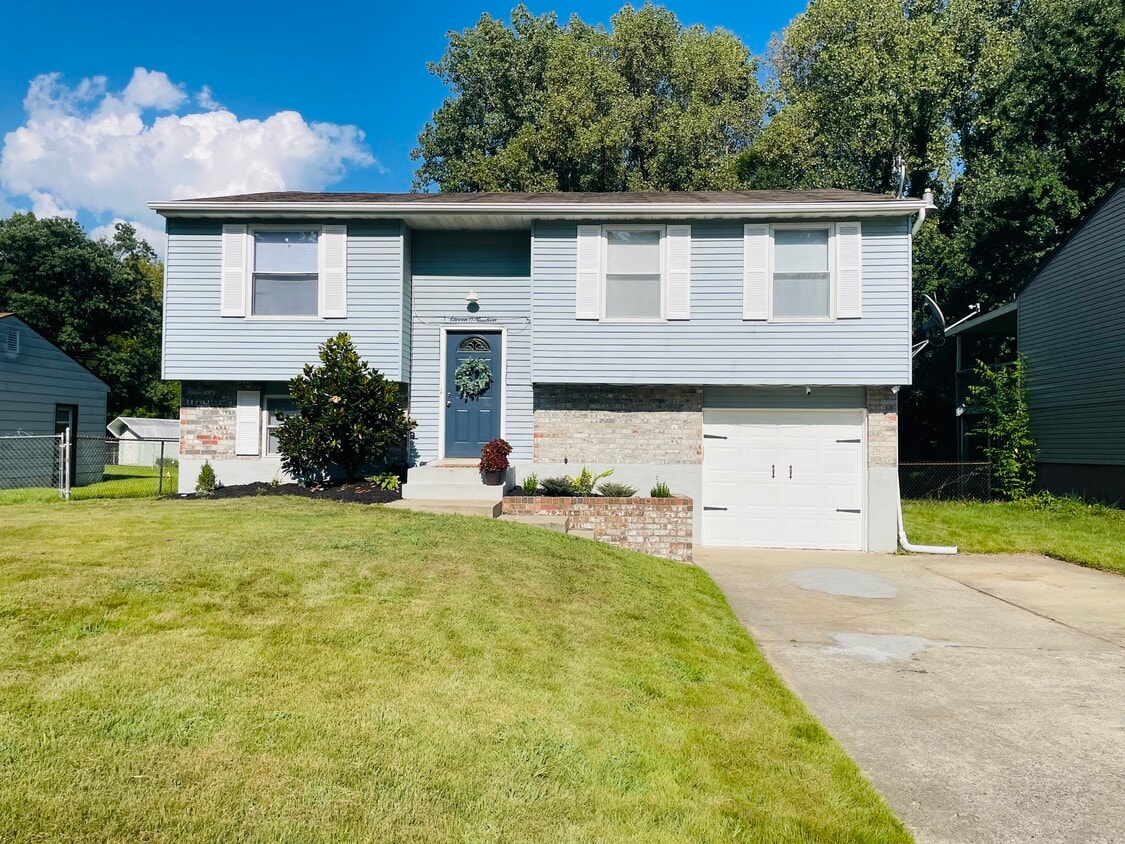 Photo - 11019 Neptune Pl (Louisville, KY)