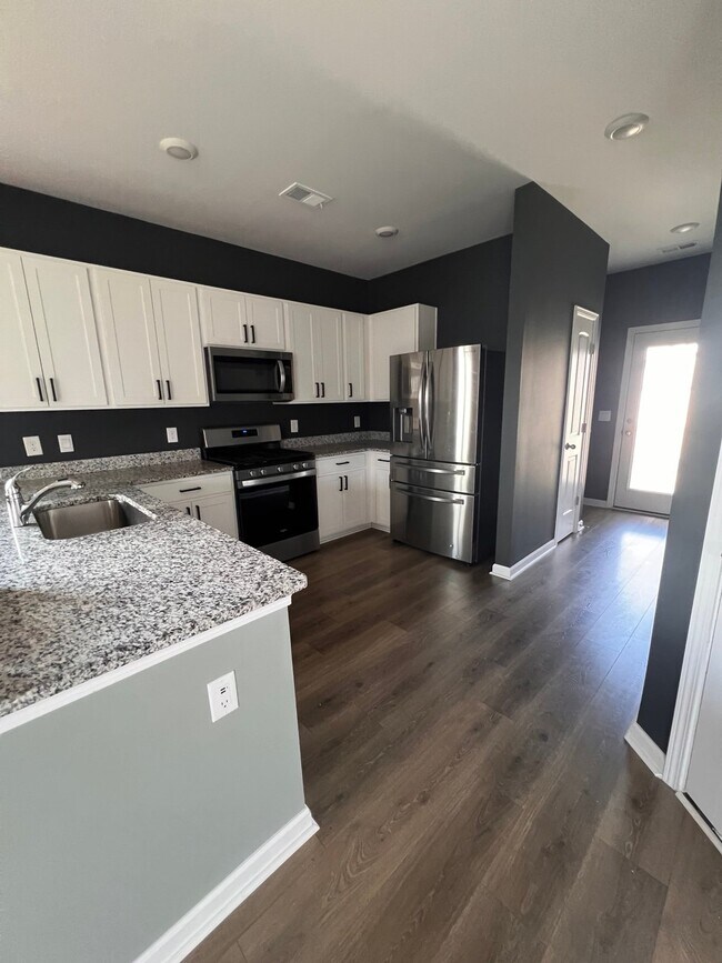 Building Photo - 1510 Ashgrove Pl