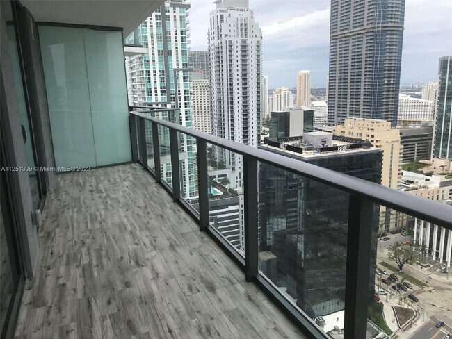 Foto del edificio - 1300 S Miami Ave
