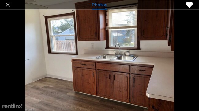 Foto del edificio - 3 br, 1 bath House - 14412 Krems Ave