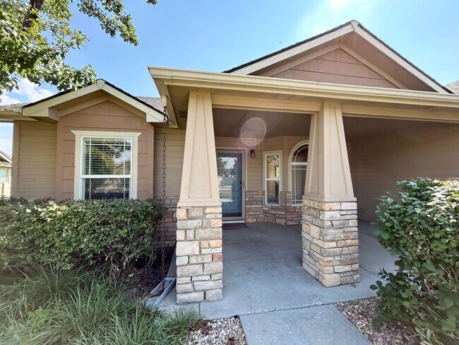 Foto del edificio - 3 Bedroom 2 bathroom Home in Nampa!