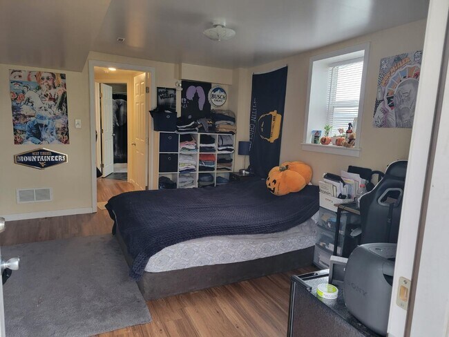 Foto del edificio - 401 Grant Ave