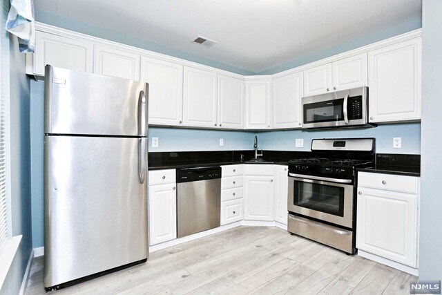 Building Photo - 2119 Gunston Ct