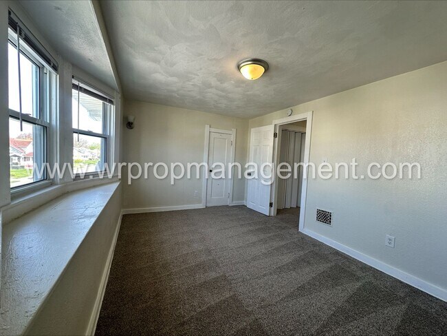 Foto del edificio - 3 Bed 1 Bath Home in Central Toledo