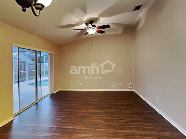 Foto del edificio - 4908 Rambling Rose Pl