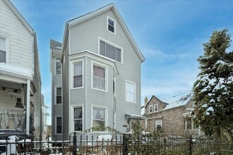 Building Photo - 3419 W McLean Ave