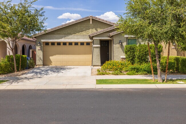 Foto del edificio - 9820 E Tupelo Ave