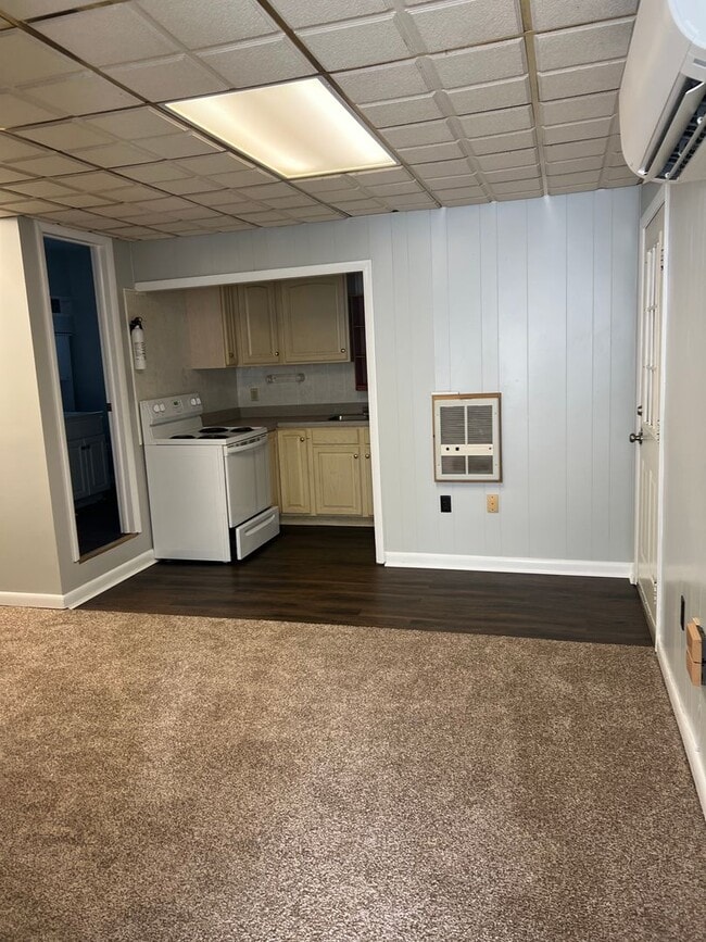 Building Photo - One Bedroom Apartment in Carlisle