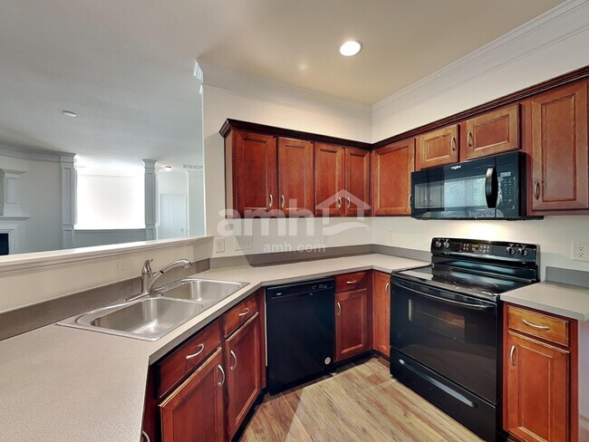 Foto del edificio - 13807 Millers Creek Ln