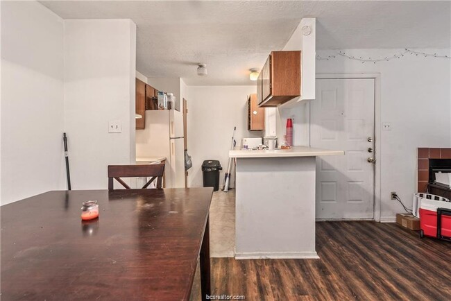 Building Photo - 1107 Verde Dr