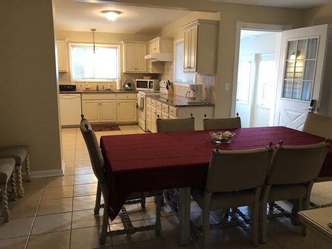 dining room - 213 Beach Ave