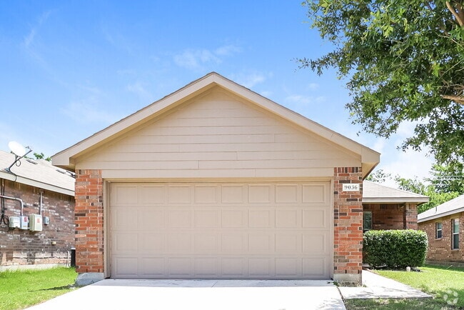 Building Photo - 9036 Sun Haven Way