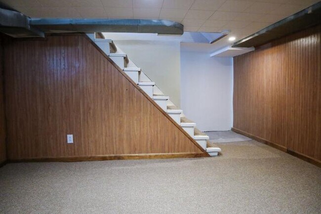 Building Photo - 3 bedroom in Worcester MA 01606