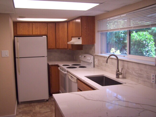 Foto del edificio - 7451 NE 146th St