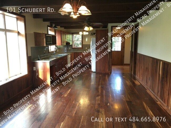 Foto del edificio - 101 Schubert Rd
