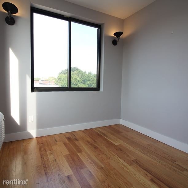 Building Photo - 1599 Bergen St
