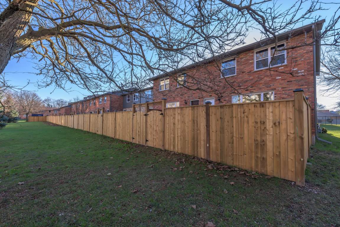 Norlon Court Townhomes Apartments 800 Kipps Ln London, ON
