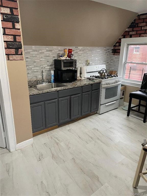 Foto del edificio - 4429 De Reimer Ave