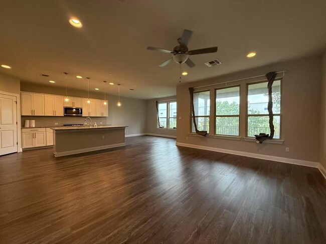 Foto del edificio - 16103 Windroot St