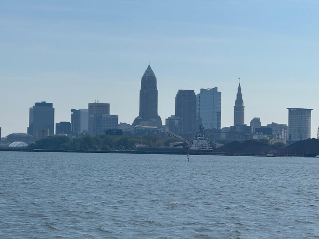 Building Photo - 2394 W 3rd St