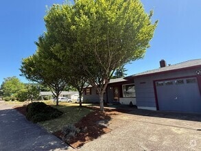 Building Photo - 2025 NW Kings Blvd