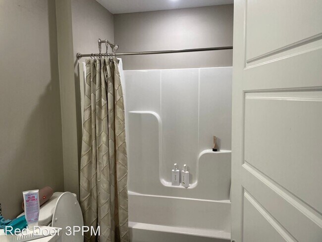 Building Photo - 4 br, 2 bath House - 1077 Getwell Rd