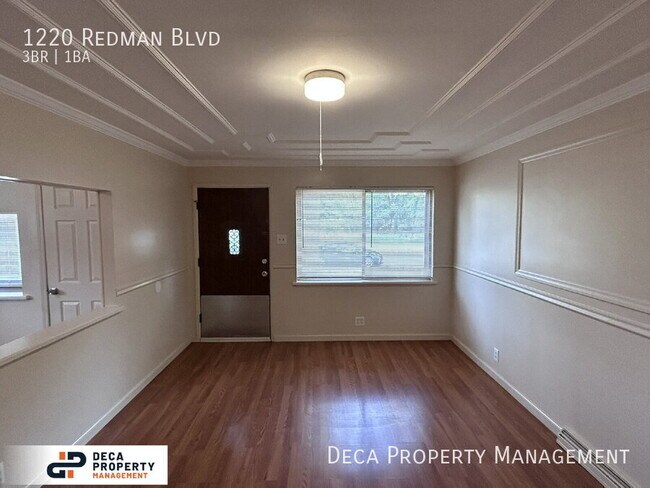 Foto del edificio - 1220 Redman Blvd