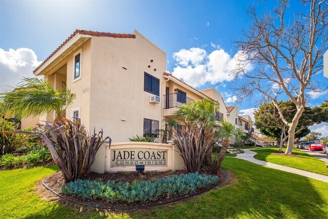Foto del edificio - 8221 Jade Coast Rd
