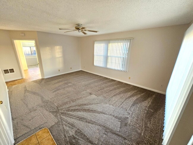 Foto del edificio - 2 Bedroom, 1 Bath House in Oregon City