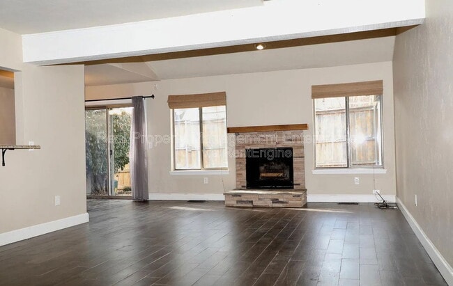 Photo - 5805 Hefner Village Ct Townhome