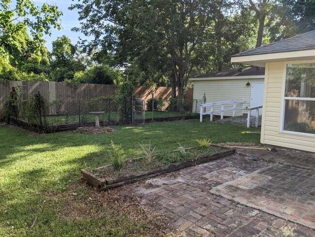 Building Photo - 937 22nd St