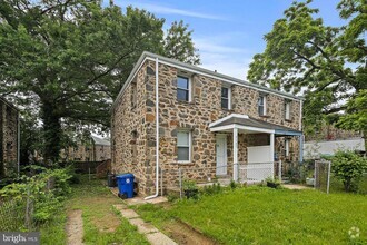 Building Photo - 5107 Laurel Ave