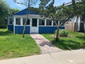 Building Photo - 30 Bungalow Ln