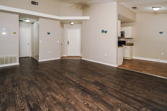 Foto del edificio - 9334 Lands Point St