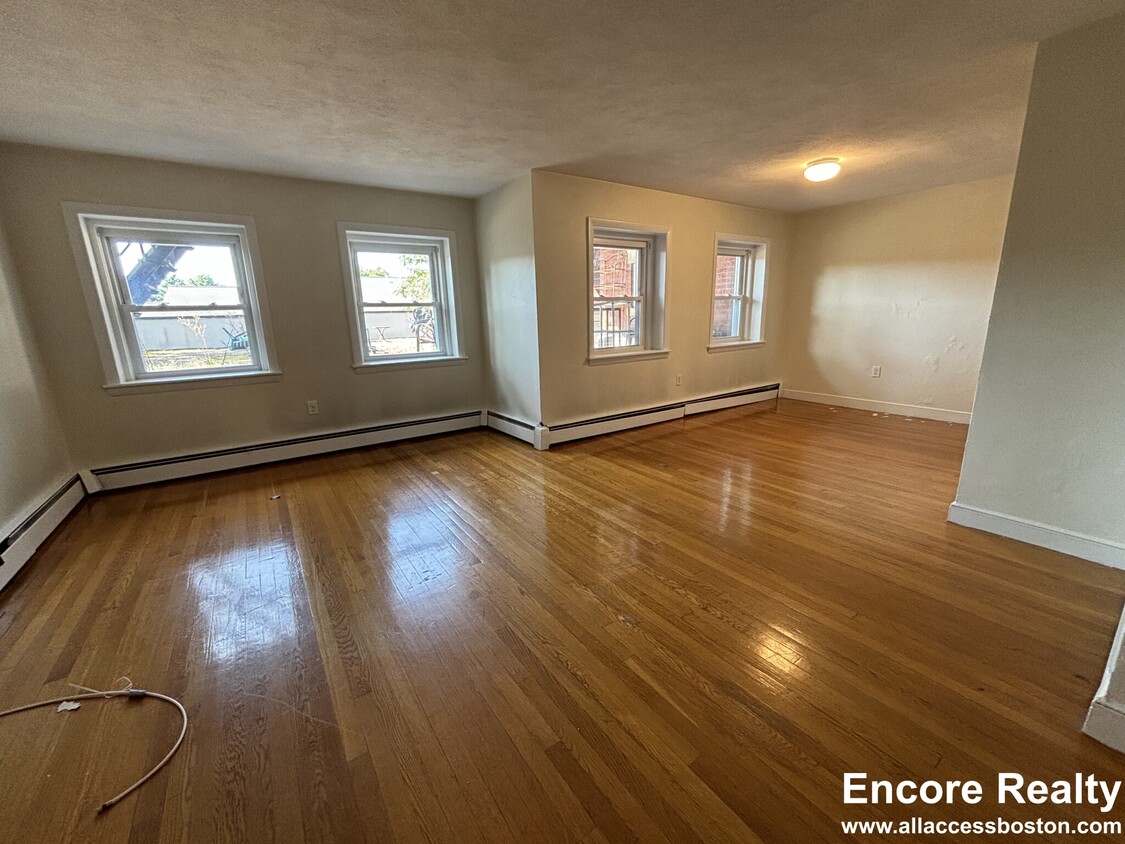 Foto principal - 306 Tappan St