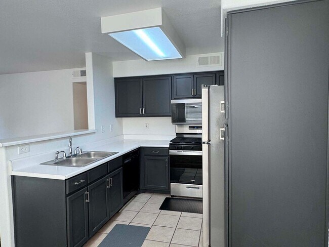 Foto del edificio - 3115 Casey Dr
